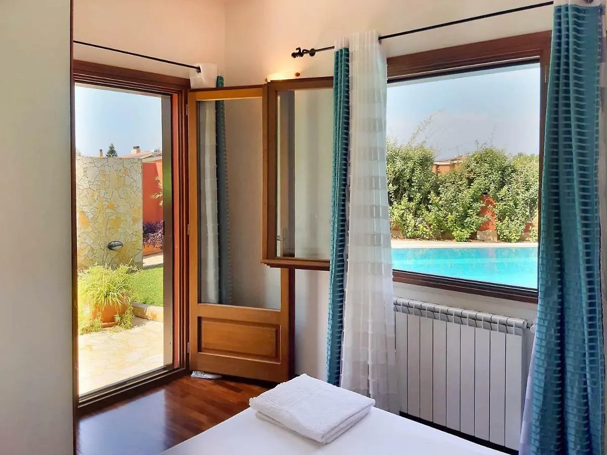 Stella Hotel Quartu SantʼElena 0*,  Italië